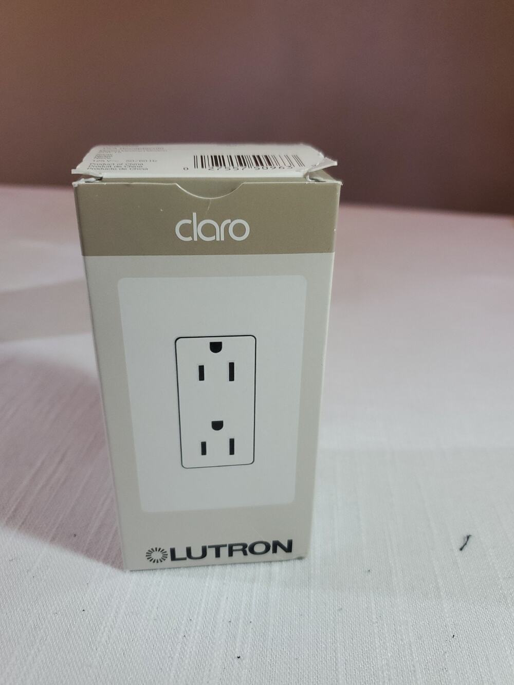 Lutron Claro 15 Amp Duplex Outlet Snow White SCR-15-SW
